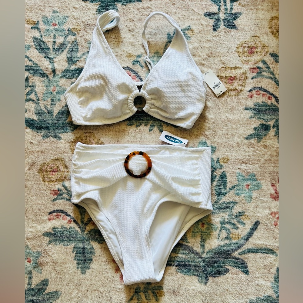 Old Navy White Bikini Set with Tortoise Ring